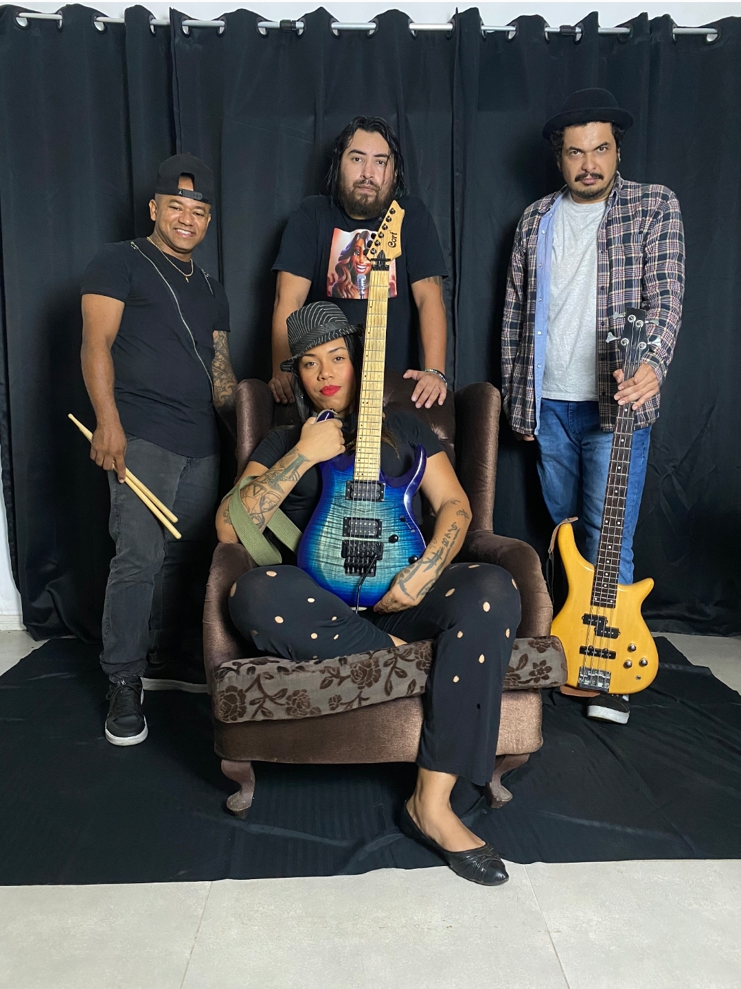 Luana Uribee - Artista Musical